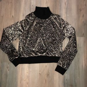 Velour Leopard turtleneck crop top